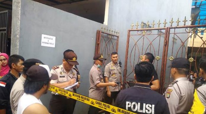 Sadis, Sepasang Suami Istri Tewas Dibantai di Bekasi Berserta Kedua Anaknya