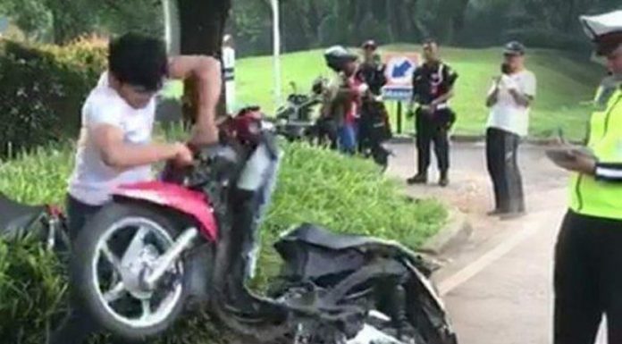 Tak Terima Terjaring Razia, Adi Saputra Rusak Sepeda Motornya