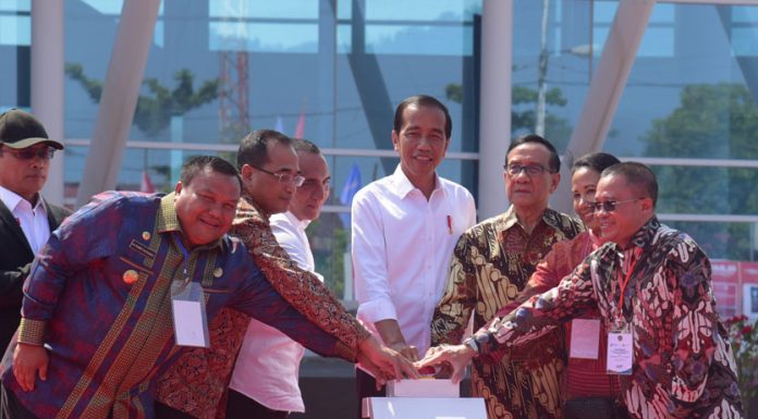 Presiden Jokowi Resmikan Pelabuhan Megah di Sibolga