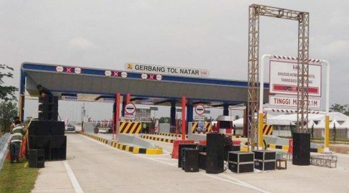 Presiden Jokowi Meresmikan Jalan Tol Trans Sumatera ruas Bakauheni-Terbanggi Besar