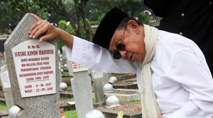 Presiden ke-3 RI Bacharuddin Jusuf Habibie Wafat