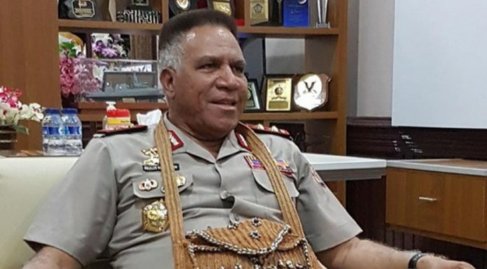 Irjen Pol Paulus Waterpauw Kembali Jabat Kapolda Papua
