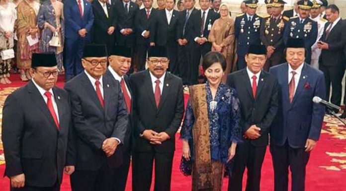 Jokowi Lantik 9 Orang Wantimpres 2019-2024