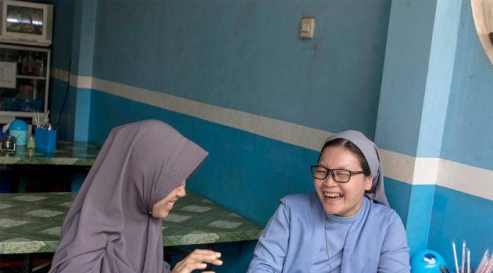 Viral Suster Nyayikan Sholawat, Bukti Toleransi