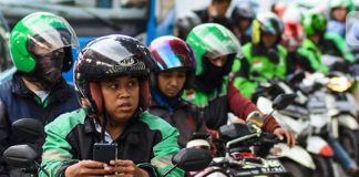 Ratusan Karyawan Gojek Kena PHK