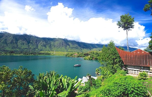 Luhut : Danau Toba Dilirik Investor China