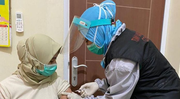 Kemenkes Bantah Kelumpuhan Guru Di Sukabumi Akibat Vaksinasi Covid-19