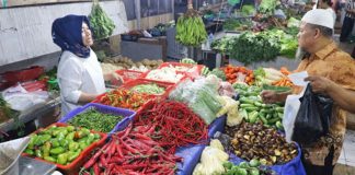 Ekonom: Daya Beli Masyarakat Belum Pulih Akibat Pandemi Covid-19
