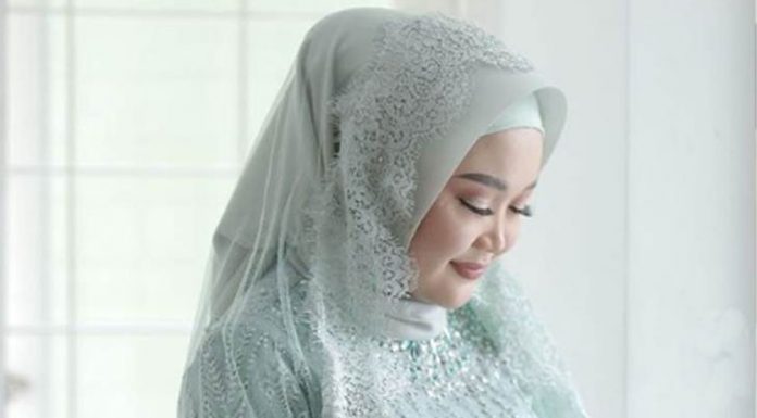 Artis Senior Rina Gunawan Meninggal Dunia