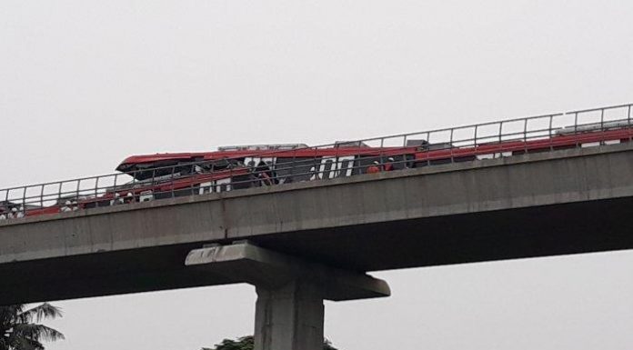 LRT Tabrakan Saat Uji Coba