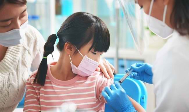 Besok, Vaksinasi Covid-19 Anak 6-11 Tahun Dimulai