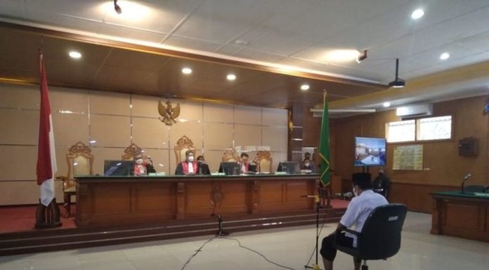 Predator Herry Wirawan Divonis Seumur Hidup
