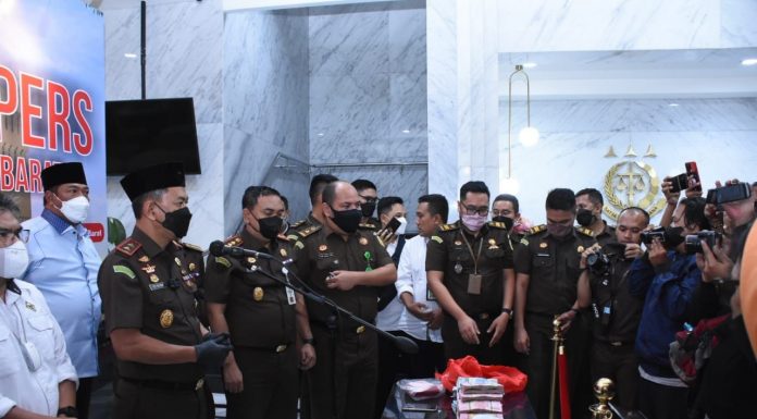 2 Auditor BPK Jabar Terjaring OTT, Sita Ratusan Juta