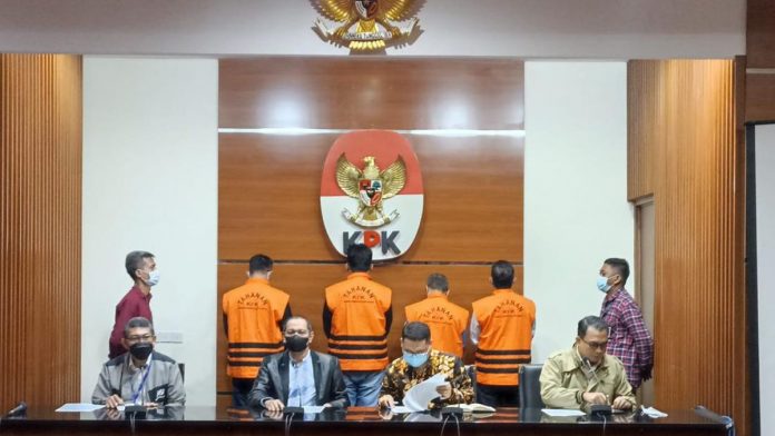 Rektor Unila Tersangka Suap Penerimaan Mahasiswa Baru
