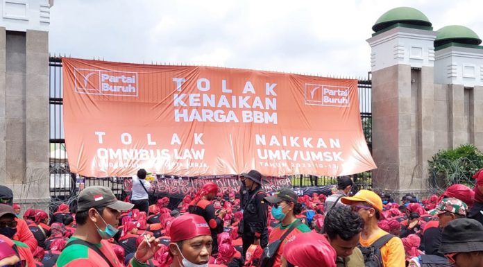 Demo Satu Suara, Mahasiswa dan Buruh Tolak Kenaikan BBM