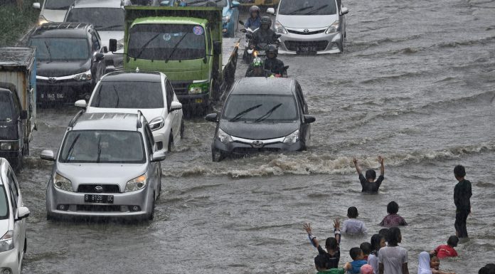 Hujan Deras, 3 Wiliyah DKI Jakarta Banjir Warga Ngungsi