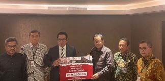 OJK dan IJK Salurkan Donasi Rp 750 Juta bagi Korban Gempa Cianjur