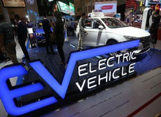 OJK Beri Insentif untuk Mendukung Program Percepatan Kenderaan Bermotor Listrik