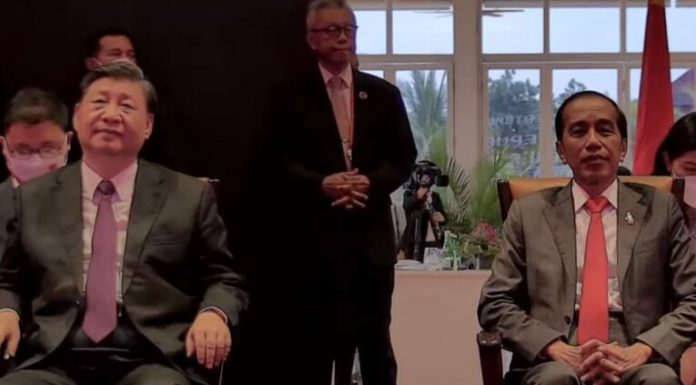Presiden Jokowi Bersama Presiden Tiongkok Saksikan Uji Coba KCJB