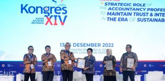 OJK TERAPKAN TATA KELOLA BERKELANJUTAN DI INDUSTRI JASA KEUANGAN