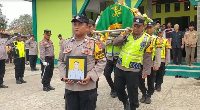 Dua Polisi Pengaman Mudik Meninggal Dunia saat Bertugas