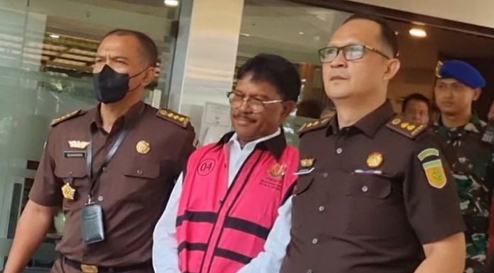 Menkominfo menjadi Tersangka Korupsi Menara BTS