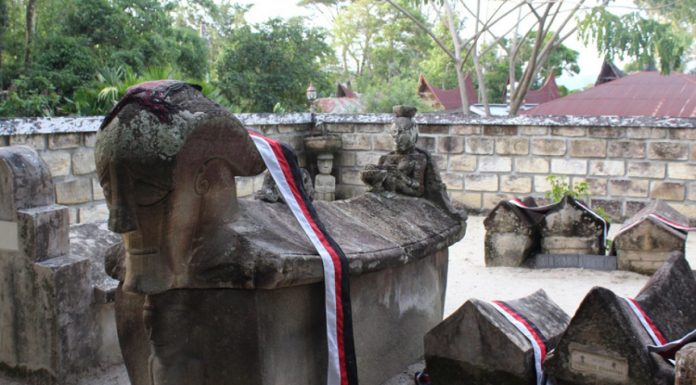 Makam Raja Sidabutar Berusia 460 Tahun