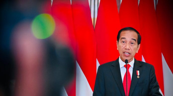 Presiden Jokowi Ingatkan Tetap Waspada Potensi Krisis