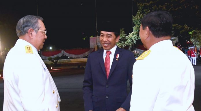 Presiden Jokowi Pimpin Upacara Parade Senja HUT Ke-78 TNI