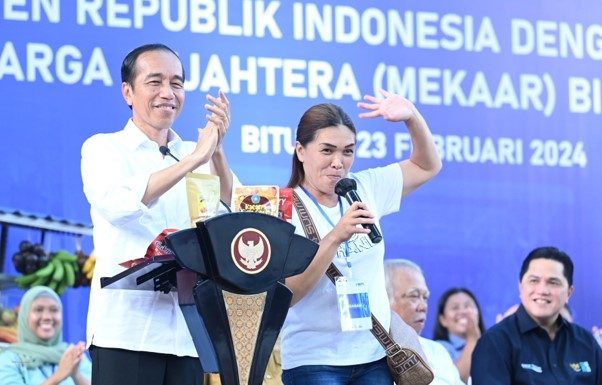 Presiden Ajak Nasabah PNM Mekaar di Bitung Jaga Semangat dan Disiplin dalam Berusaha