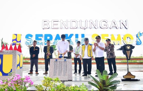 Presiden Joko Widodo Resmikan Bendungan Sepaku Semoi untuk Jamin Pasokan Air Bersih di IKN