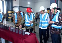 Presiden Joko Widodo Resmikan Pabrik Bahan Anoda Baterai Litium di KEK Kendal