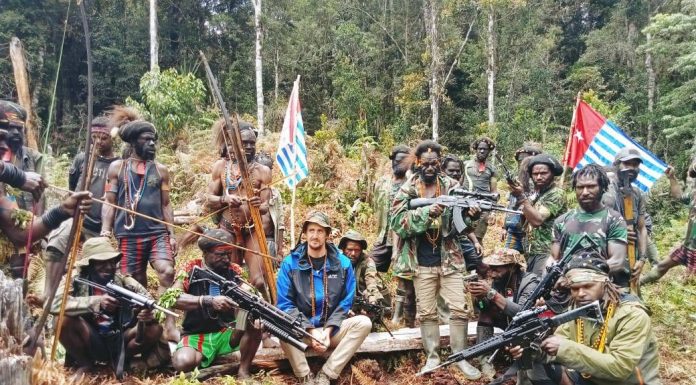 1,5 Tahun ditahan OPM, Pilot Phillip Mark Mehrtens Akhirnya Bebas