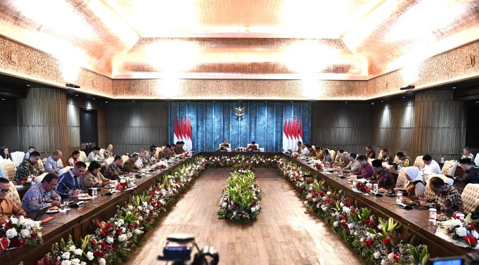 Presiden Jokowi Gelar Sidang Kabinet Paripurna Terakhir di IKN