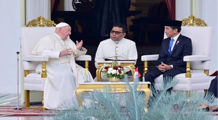 Presiden Jokowi dan Paus Fransiskus Serukan Toleransi dan Perdamaian dalam Kunjungan Bersejarah di Indonesia