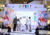 KOMITMEN OJK TINGKATKAN LITERASI DAN INKLUSI KEUANGAN SECARA MERATA DAN SETARA Puncak Bulan Inklusi Keuangan (BIK) Jatim Inclusion Festival (JIFest) 2024