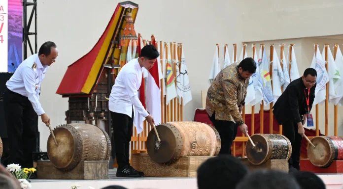 Wakil Presiden (Wapres) Gibran Rakabuming, Menutup Sidang Raya Ke-18 Persekutuan Gereja-Gereja di Indonesia (PGI)