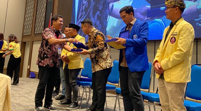 Pemuda Lintas Agama Terima Penghargaan ‘Sehati Seperjalanan’ dari KOMHAK-KWI
