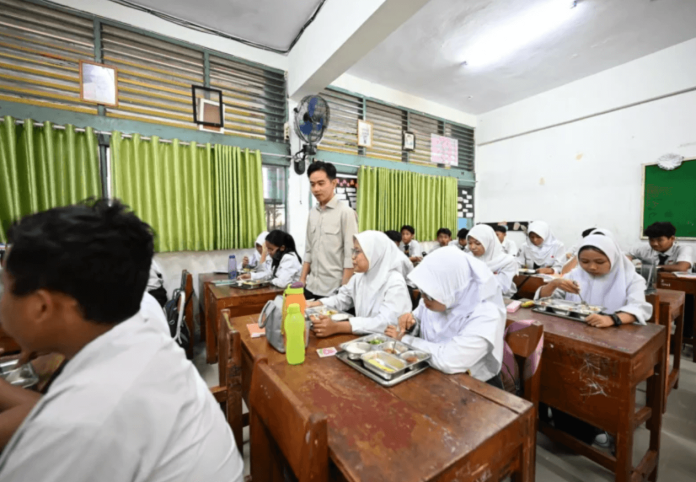 Wapres Gibran Kunjungi SMPN 61 Jakarta