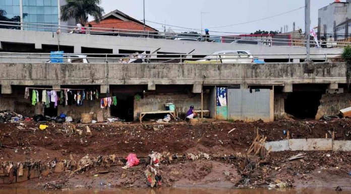 DPR Naik Gaji, Masyarakat Naik Pajak: Logika Terbalik Wakil Rakyat