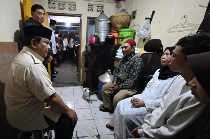 Presiden Prabowo Takziah ke Rumah Duka Affan Kurniawan, Sampaikan Dukacita Mendalam