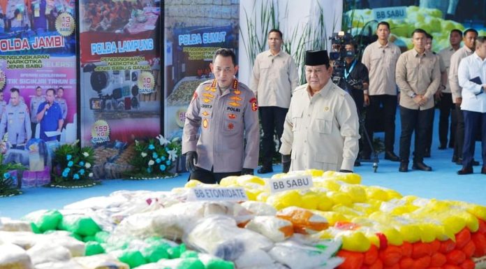 Prabowo Hadiri Pemusnahan Barbuk 2,1 Ton Narkoba di Mabes Polri