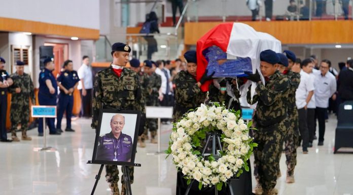 Penuh Duka & Penghormatan, KKP Lepas Tiga Korban ATR 42-500 ke Peristirahatan Terakhir