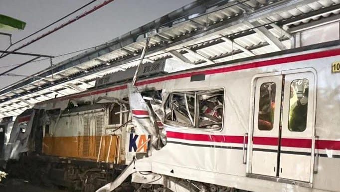 Kronologi Kecelakaan KA di Bekasi Timur: 15 Tewas, Puluhan Luka, Jalur Terganggu